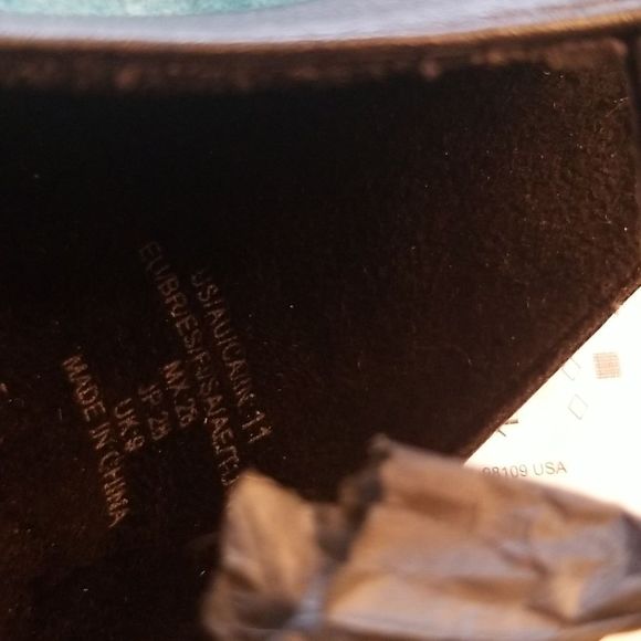 Amazon Essentials Open Toe Chunky Heel Ankle Strap Black Faux Leather Sandals 11 - Picture 8 of 9